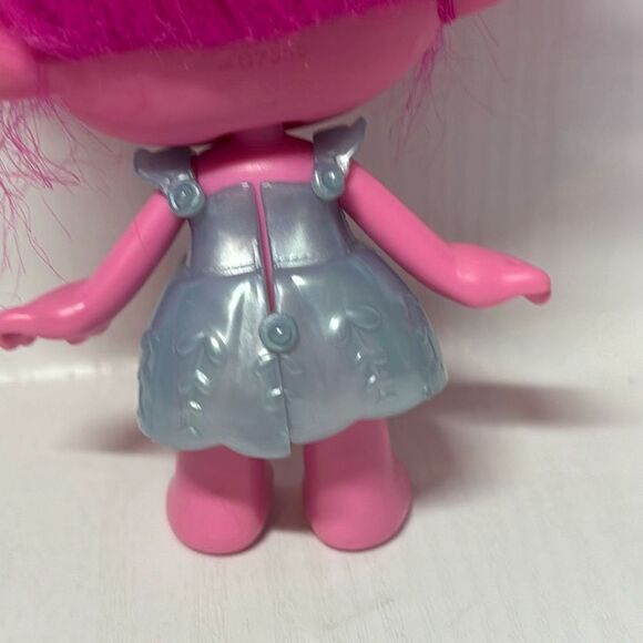 Poppy Troll Doll Dreamworks 8 inches tall  2015 B7355 Blue Dress - Picture 5 of 8